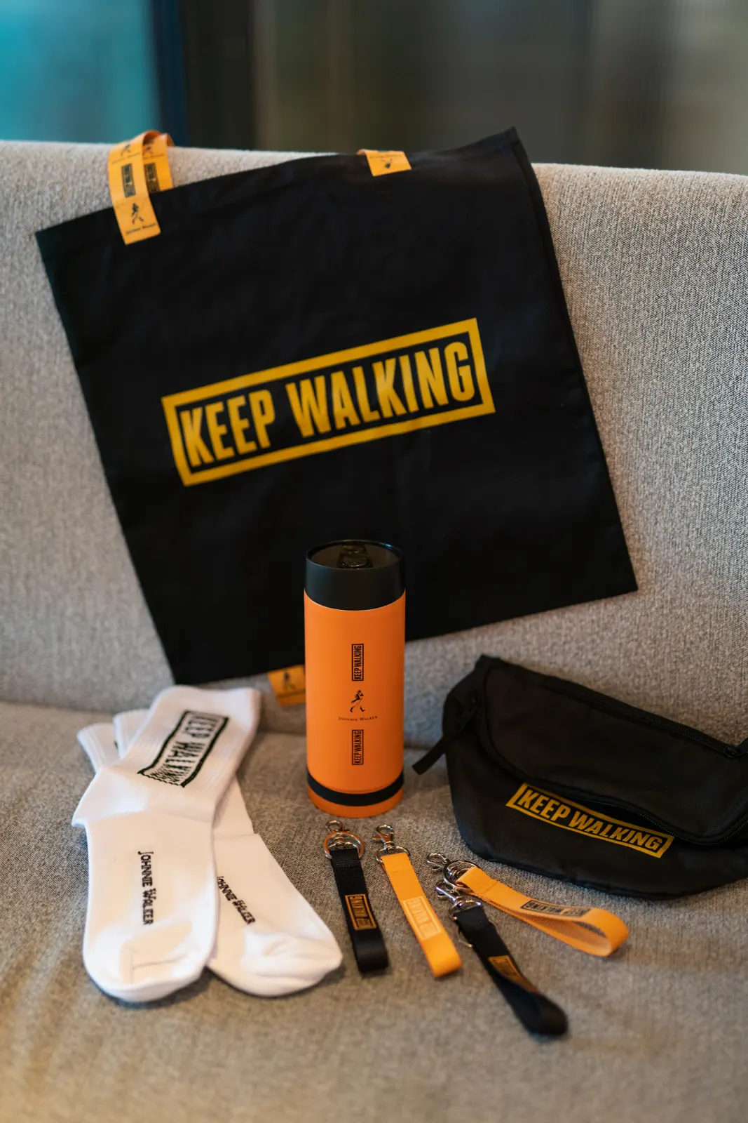 Johnnie Walker — Keep Walking: речі для руху